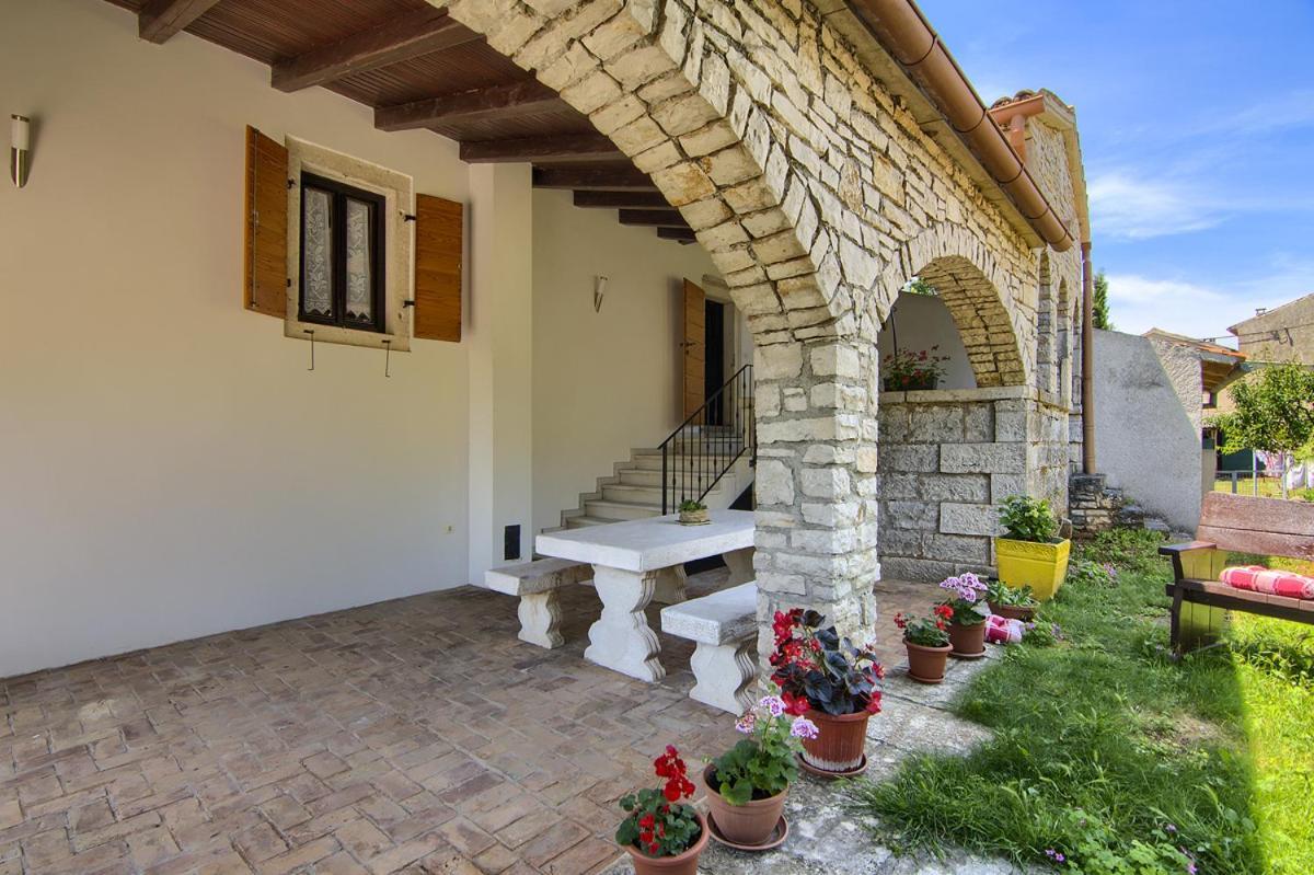 Holiday Home Kukurin بالي المظهر الخارجي الصورة